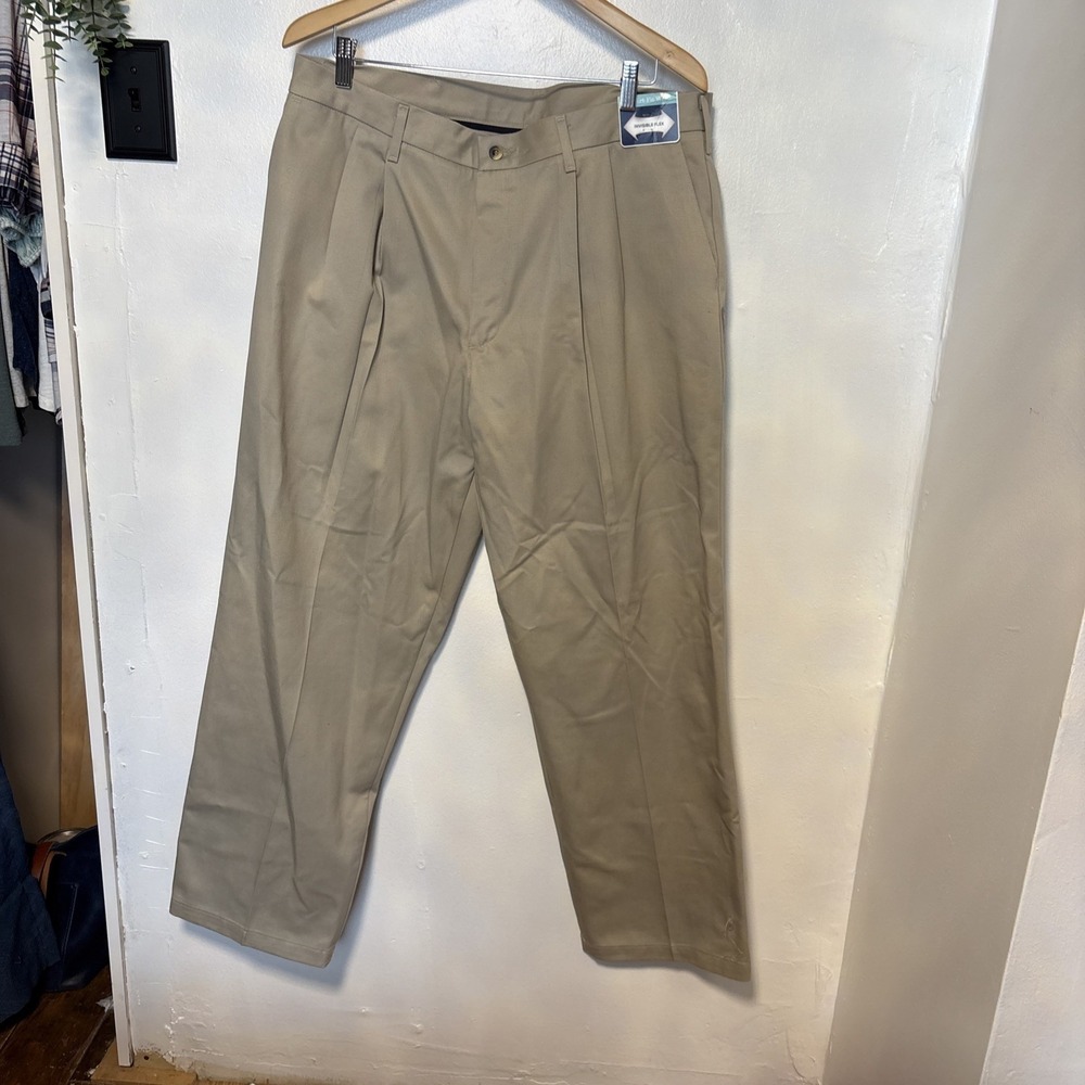 Wrangler Men's Casuals Relaxed Fit Flat Front Pants